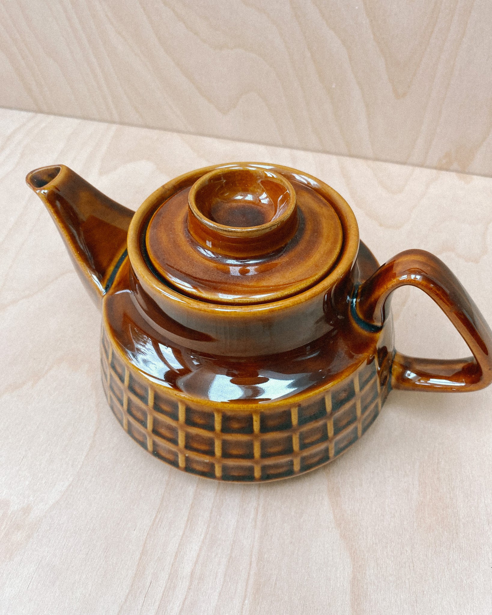 Woven Pattern Teapot